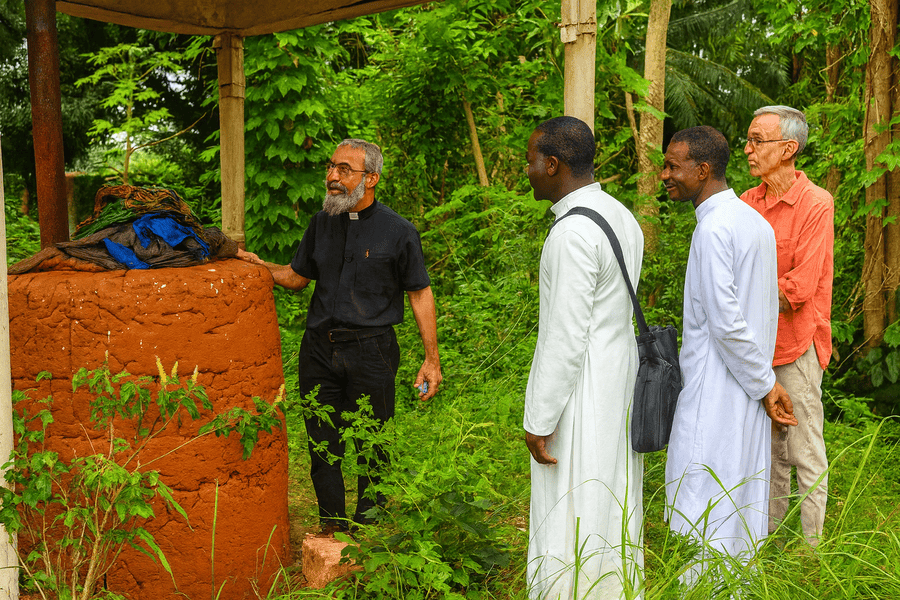 Trabalhando para o Bem de Todos: Um Testemunho do Bispo Houndékon