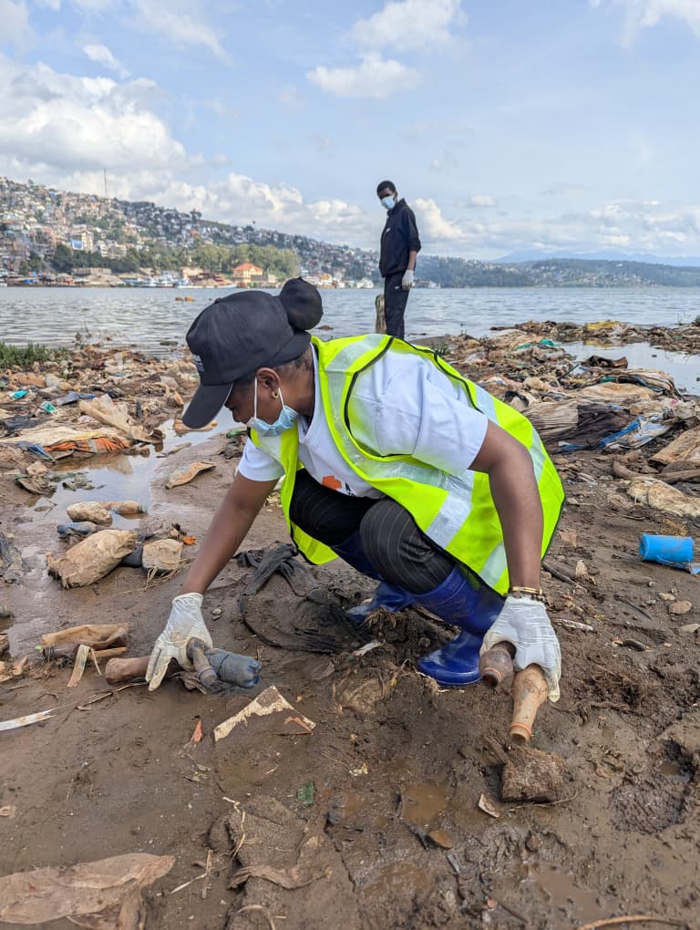 Jovens Católicos Transformam Bukavu: Fé, Ecologia Integral e Ação Comunitária na República Democrática do Congo